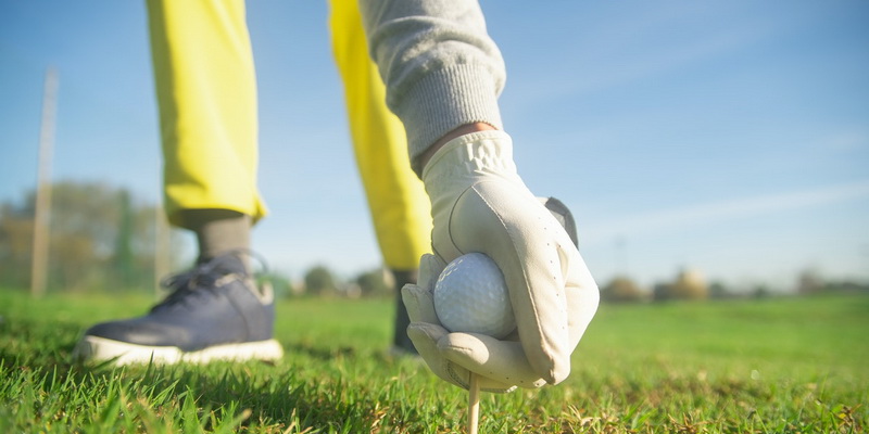 Grass ball glove